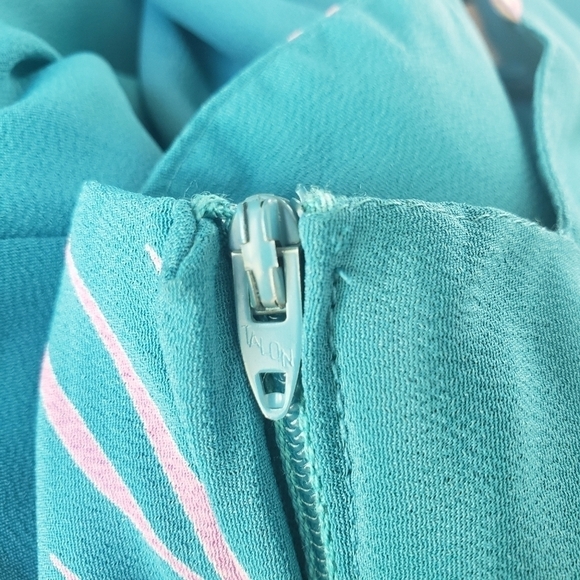 Vintage Turquoise Bird Iris Strapy Back Sheath Midi Dress Cap Sleeve Size Small - Picture 12 of 13